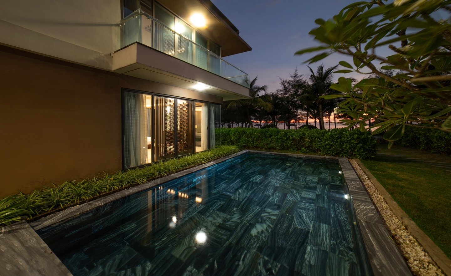 VILLA 3 BEDROOM BEACHFRONT