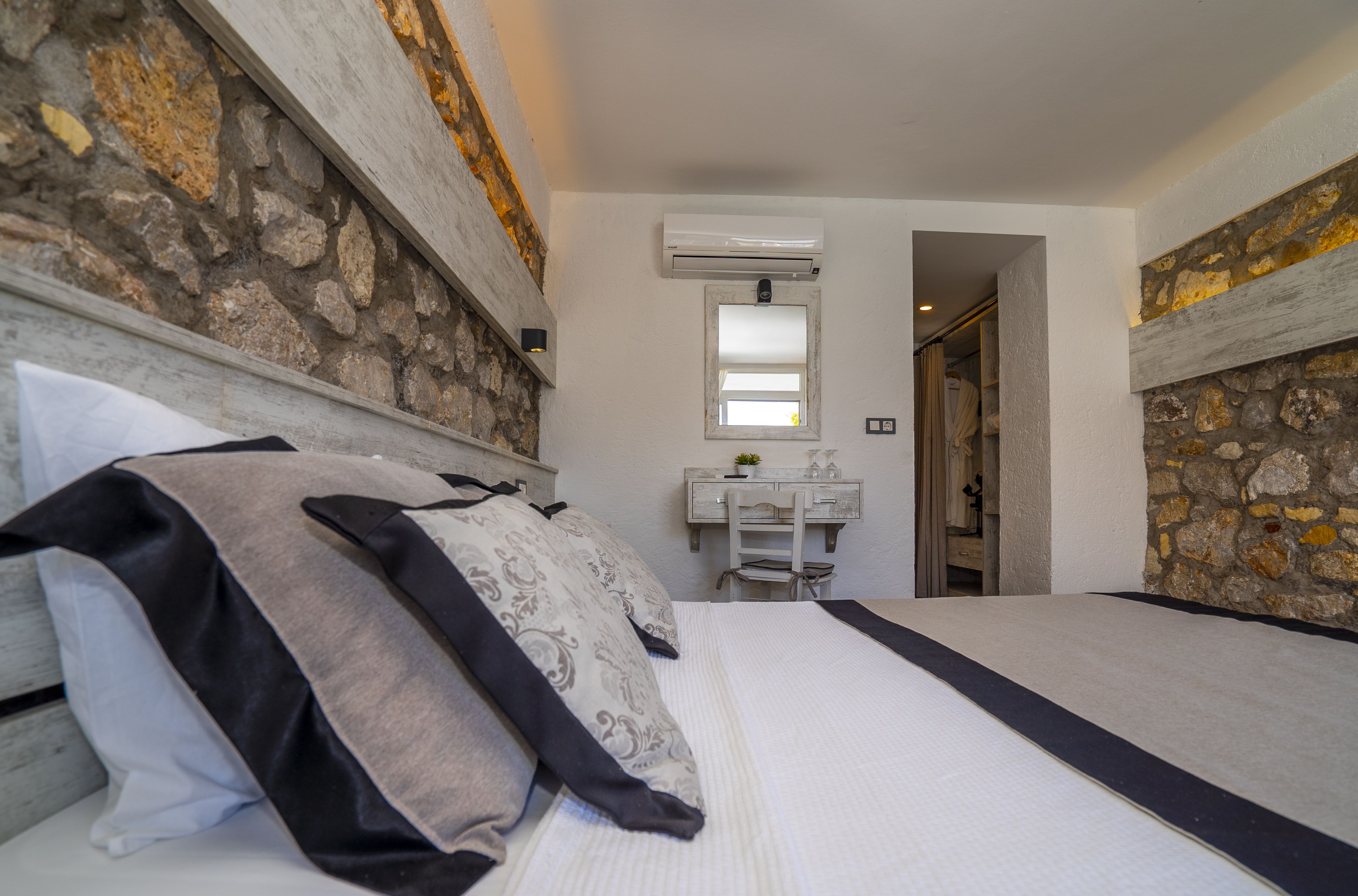 DELUXE DENIZ MANZARALI ODA