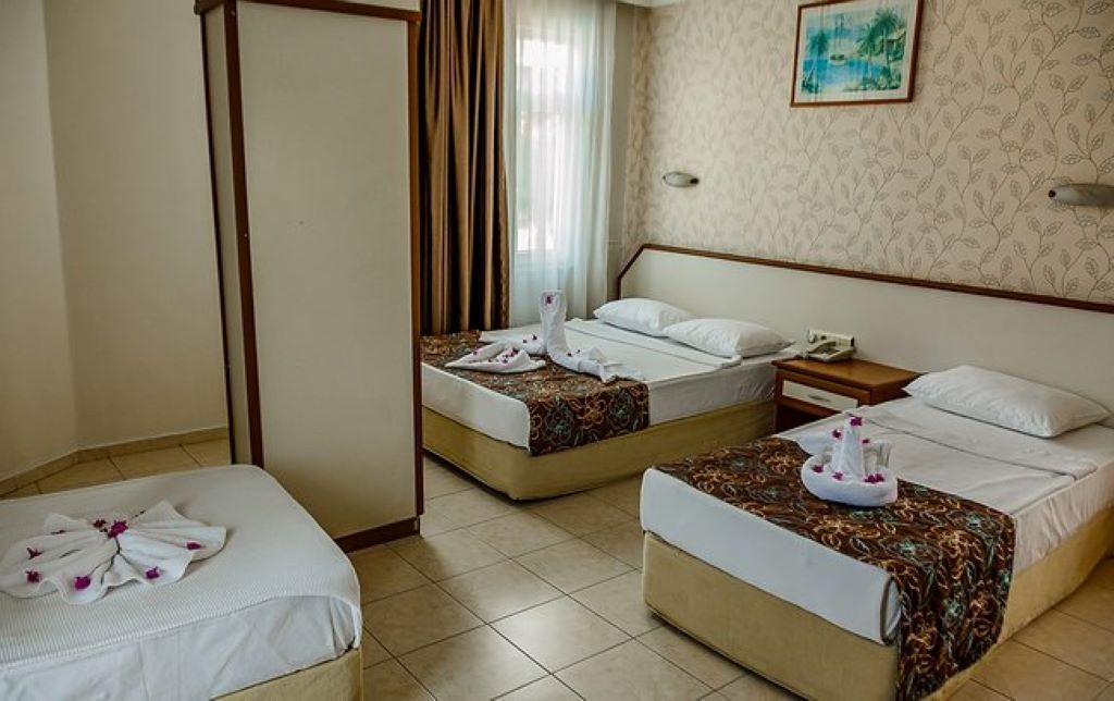 STANDARD ROOM