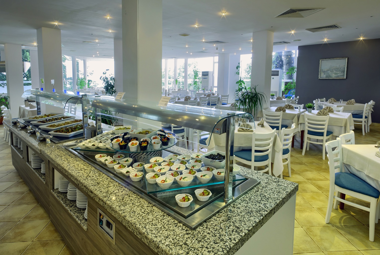 MAIN RESTAURANT