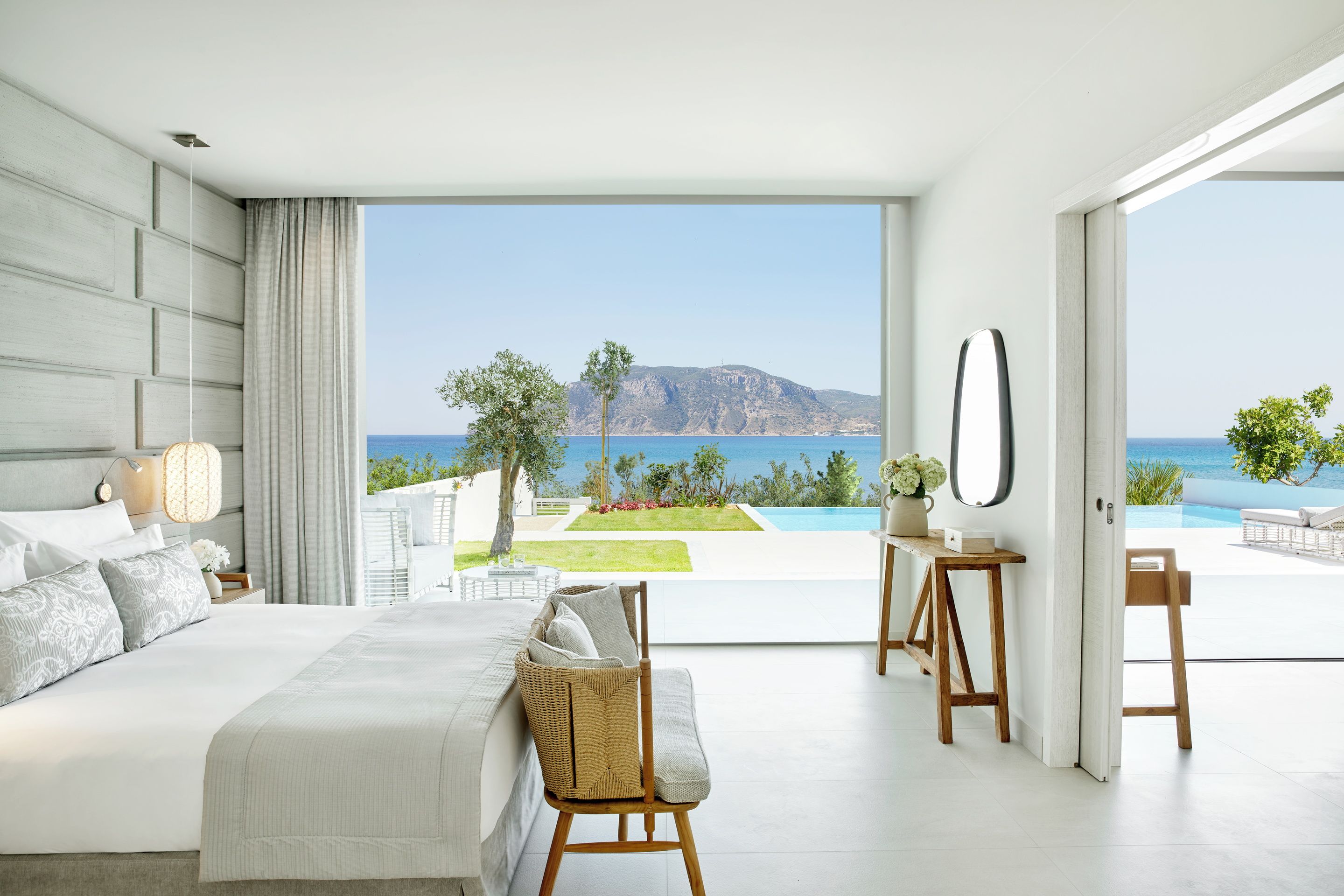 Deluxe 2 Bedroom Bungalow Suite Sea View with Private Pool