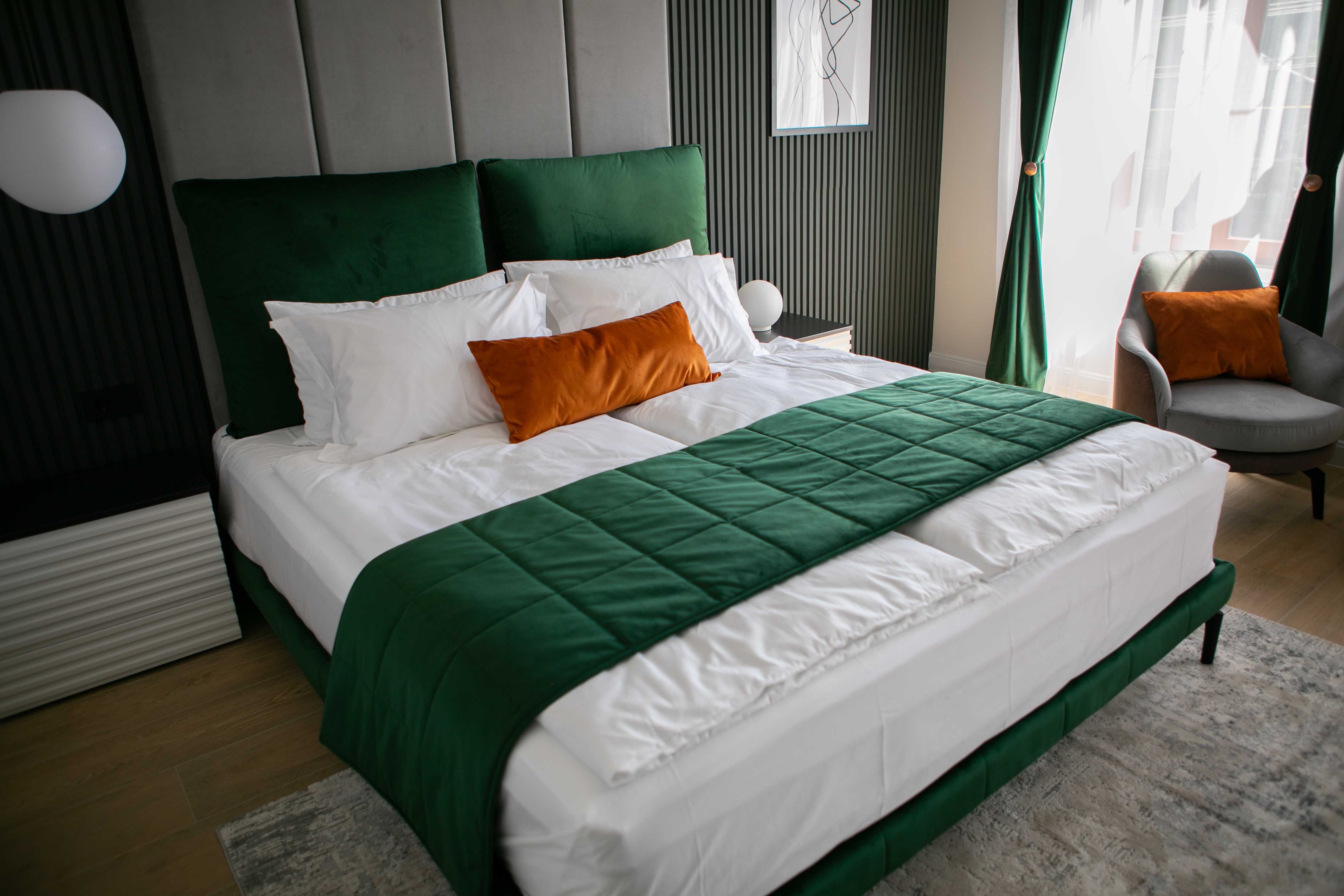 Deluxe double green