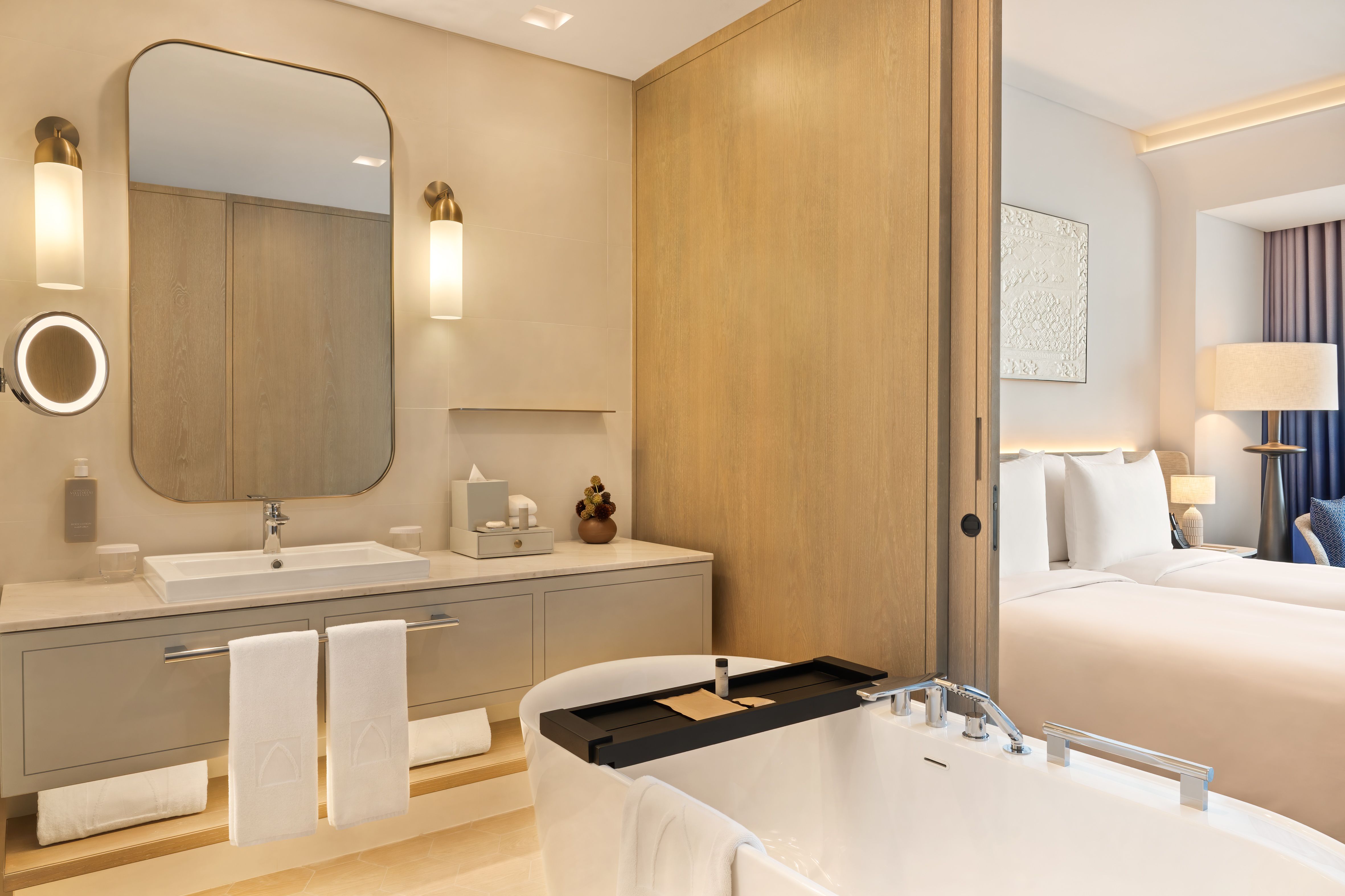 Deluxe Canal View Room Twin