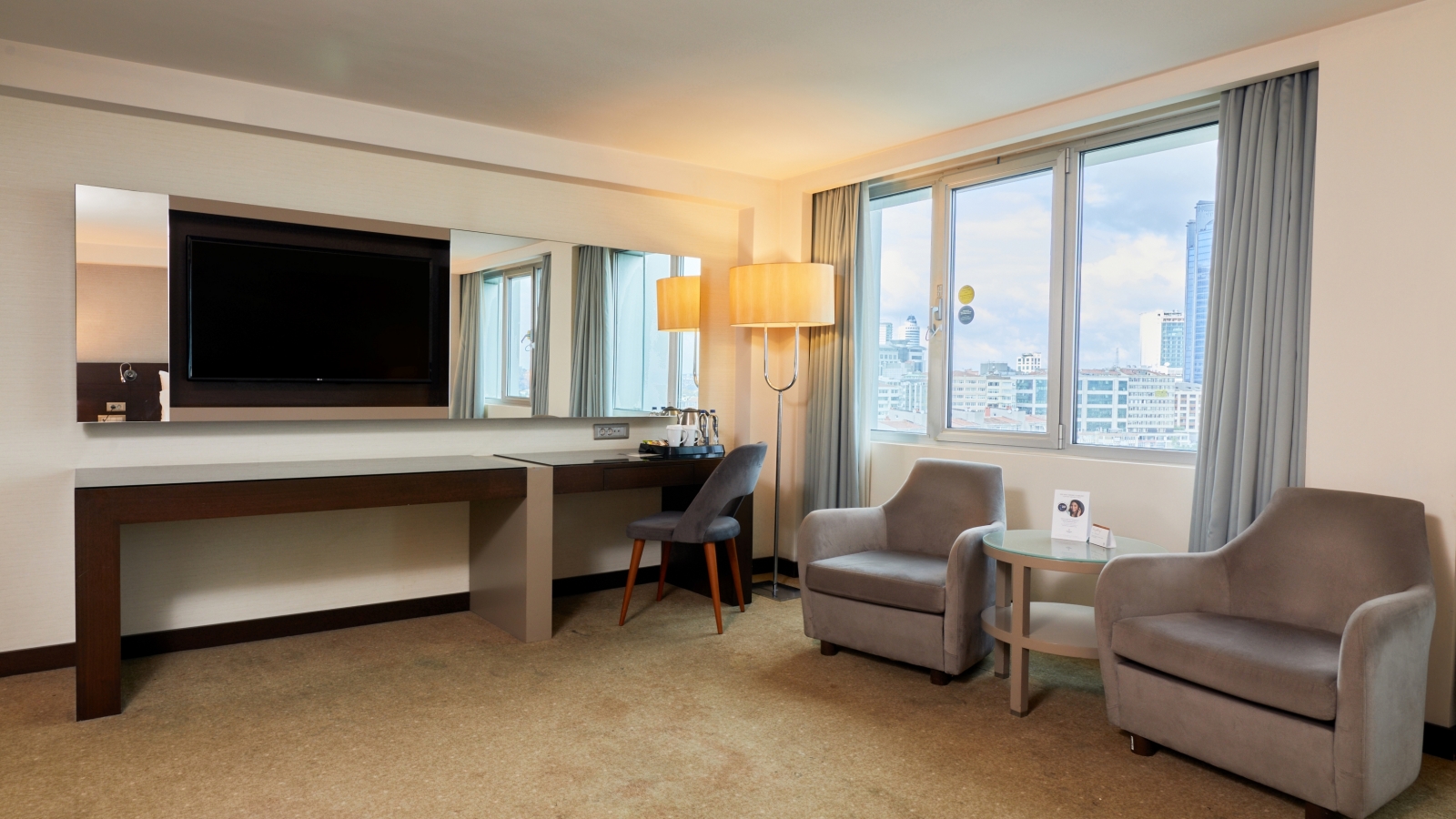  Grand Deluxe King Room