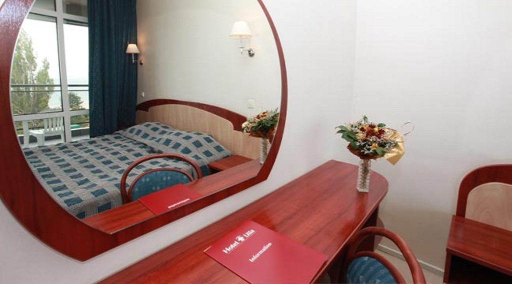 Twin Standard Room (Balcony)