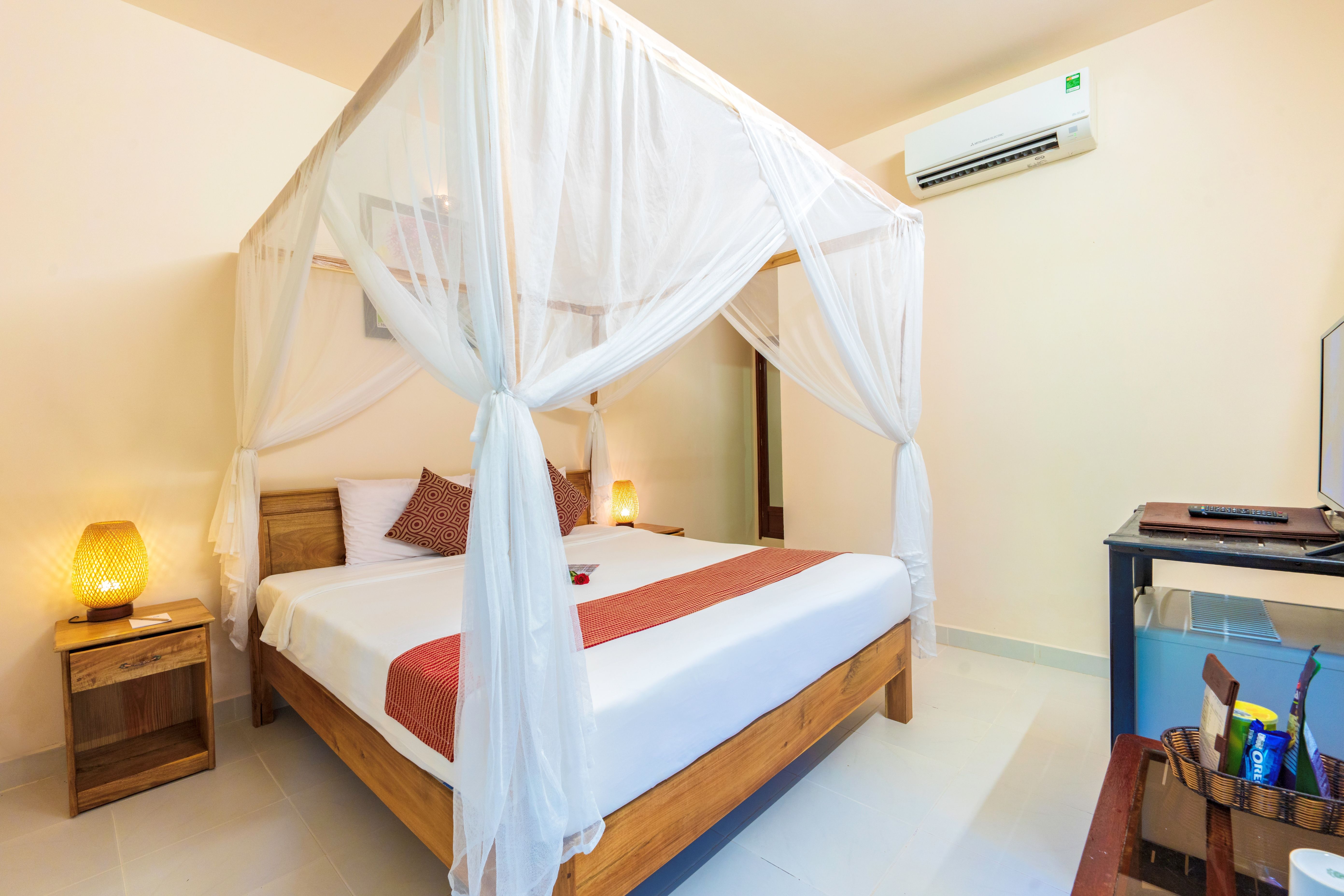 ROOM STANDARD WITH BALCONY GARDENVIEW