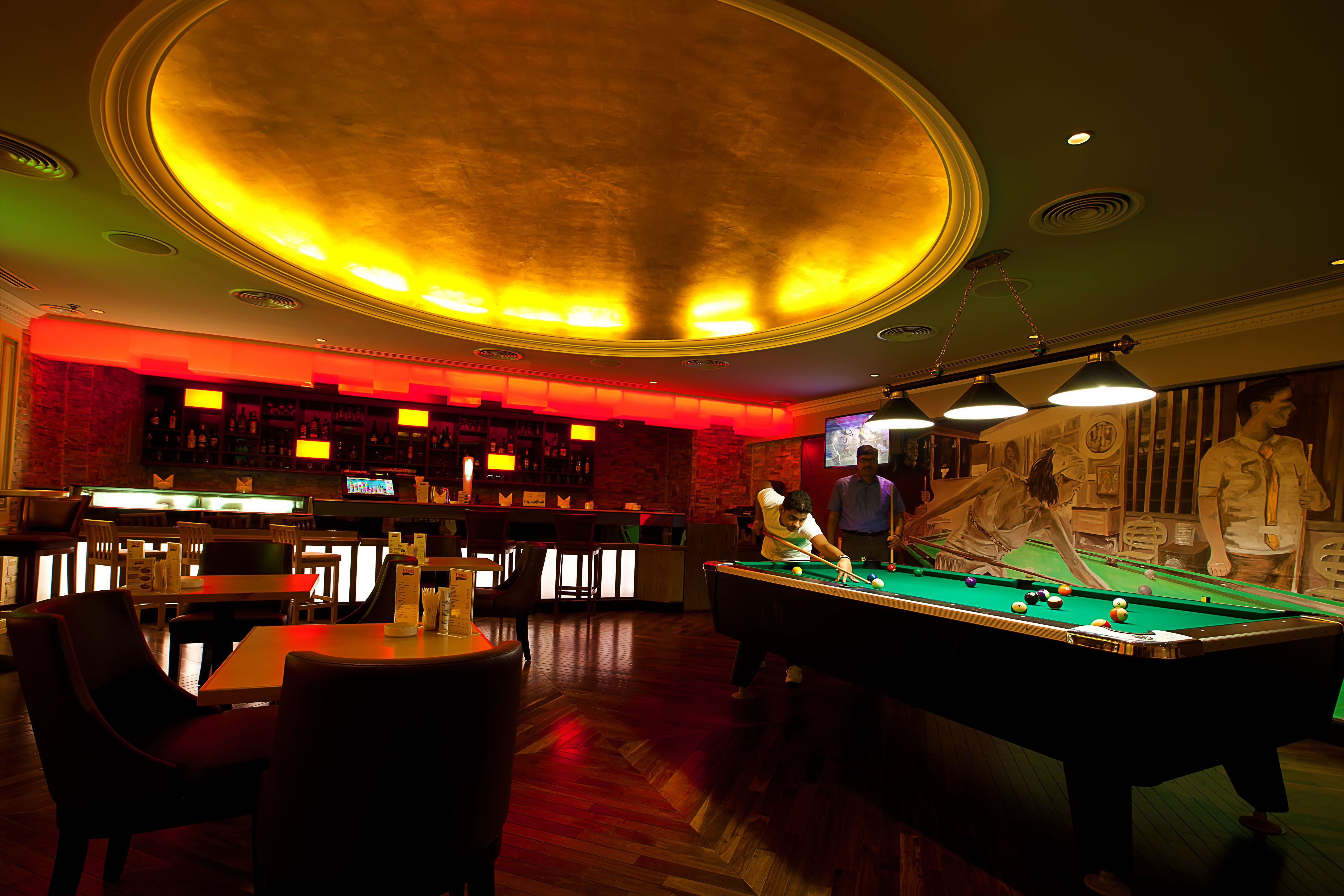 Hero's sports bar