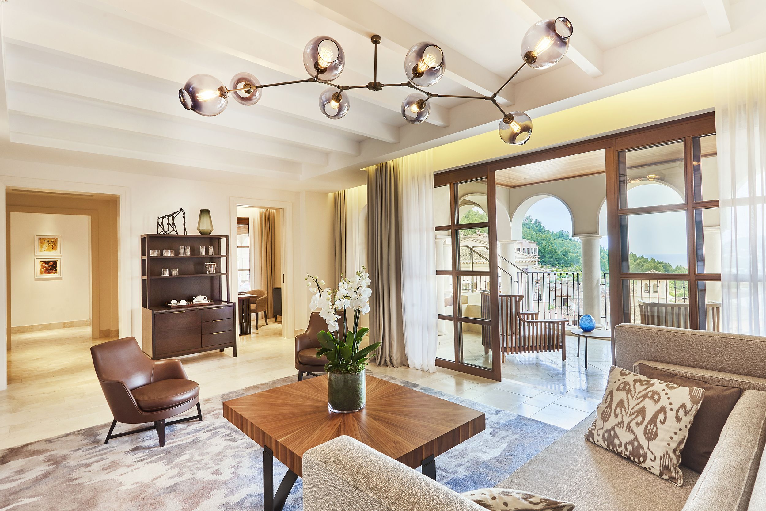 PRESIDENTIAL SUITE
