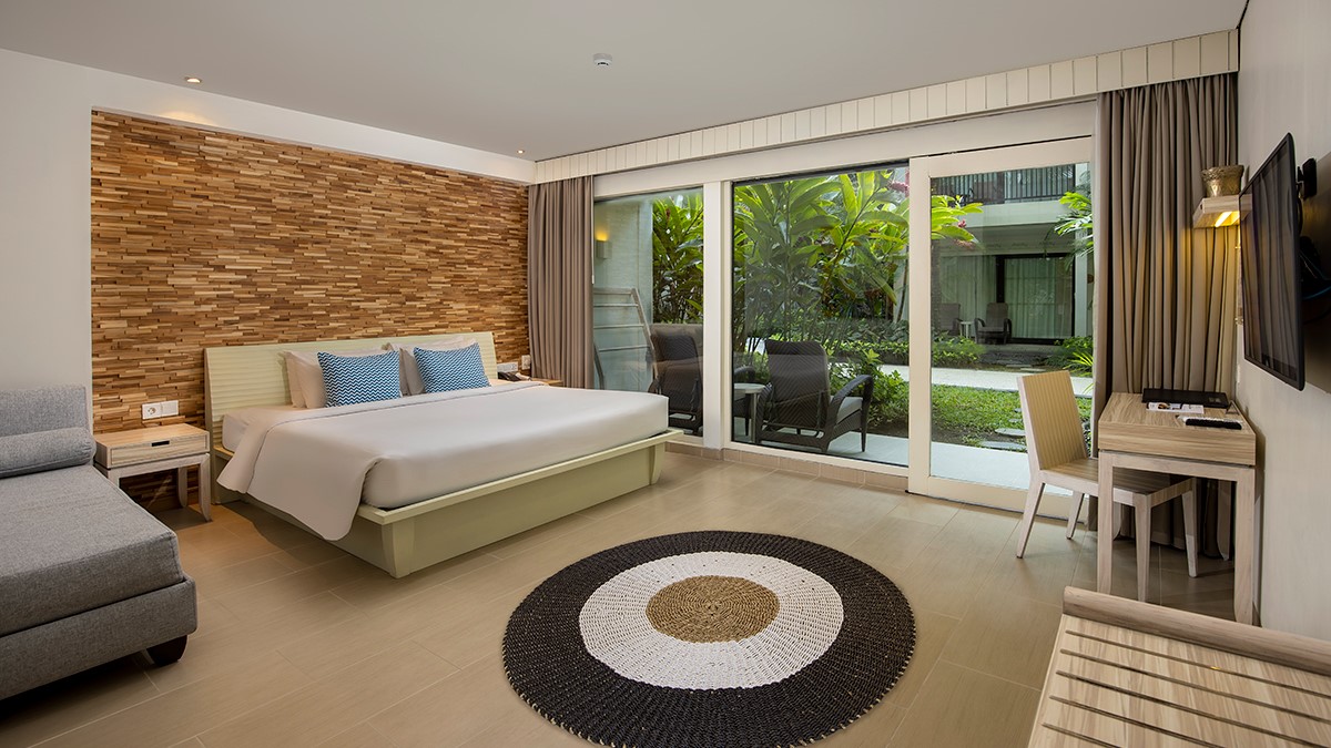 DELUXE ROOM