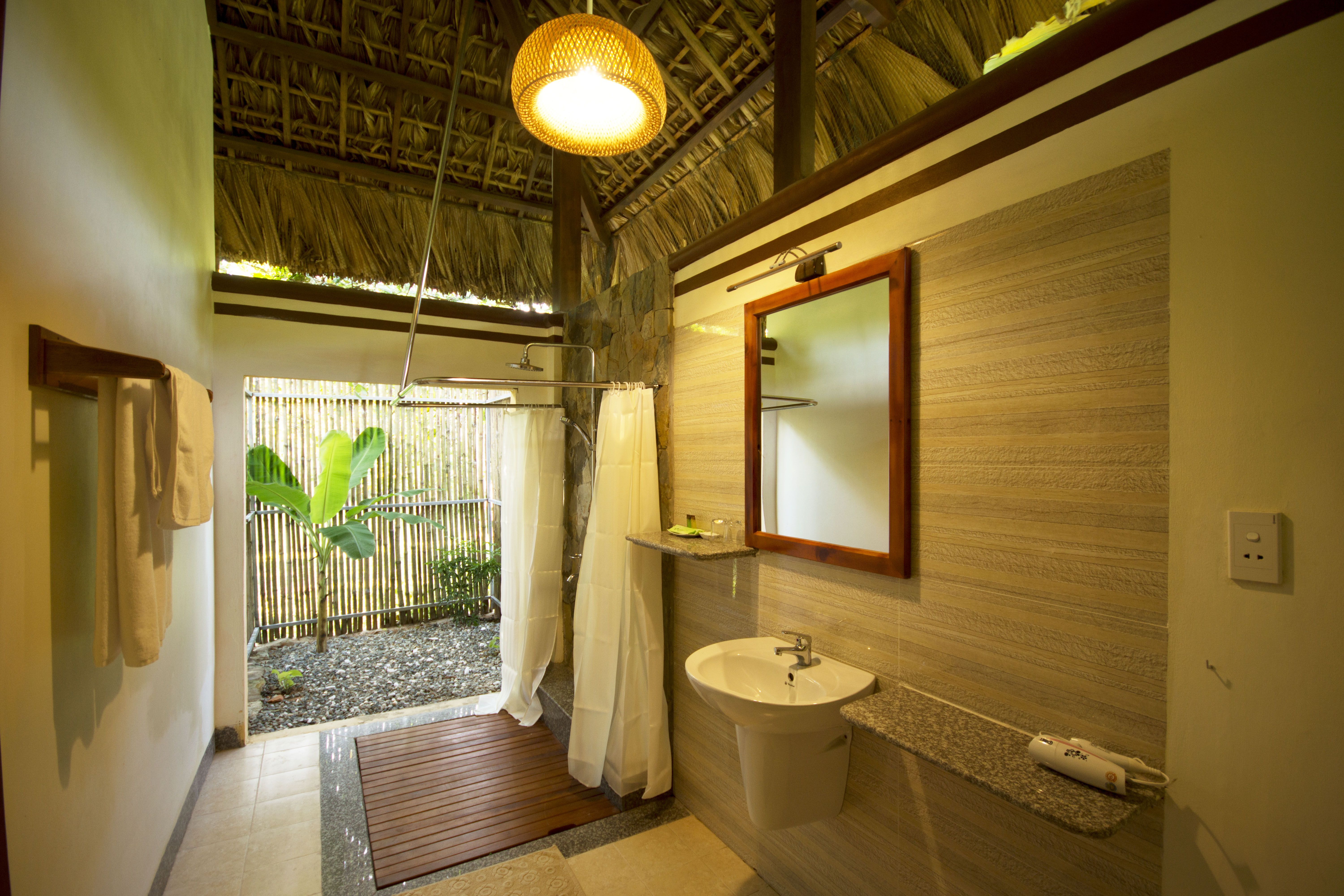 VALENTINE BUNGALOW