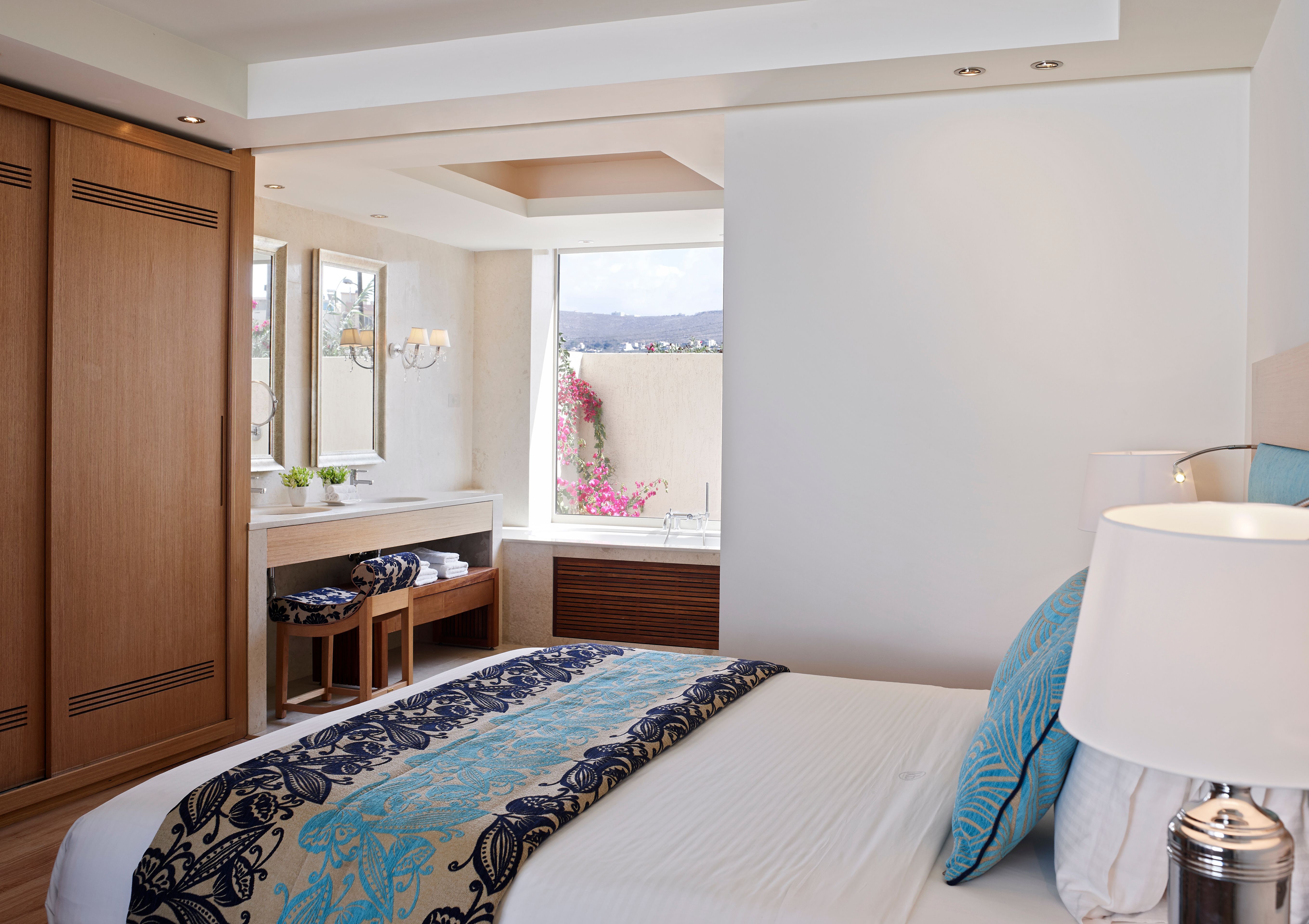 Suite Resort View with Beach Cabana