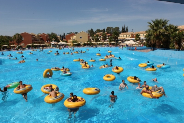 Corfu, Hotel Aqualand Resort, piscina exterioara.jpg