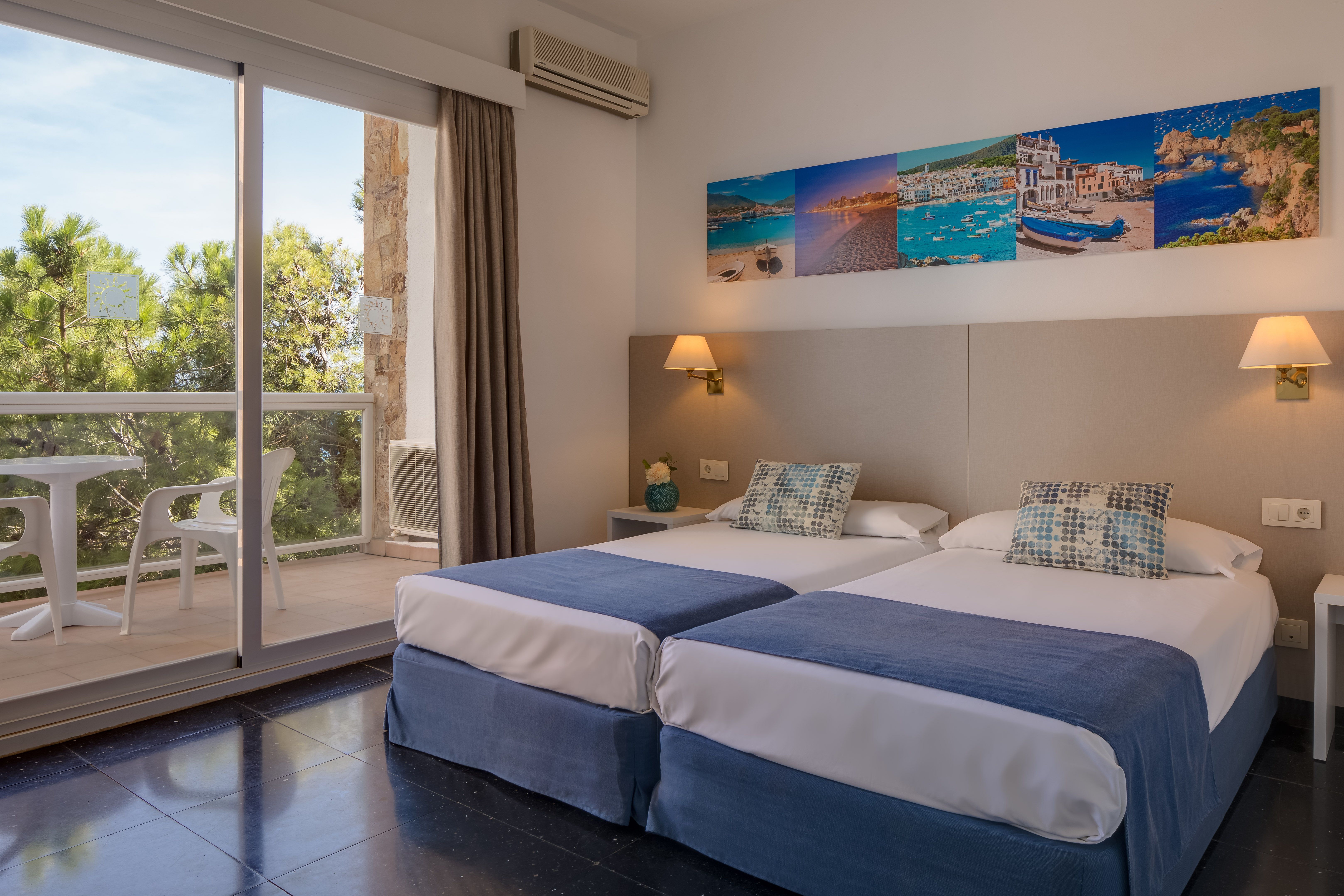 DOUBLE STANDARD BALCONY OR TERRACE