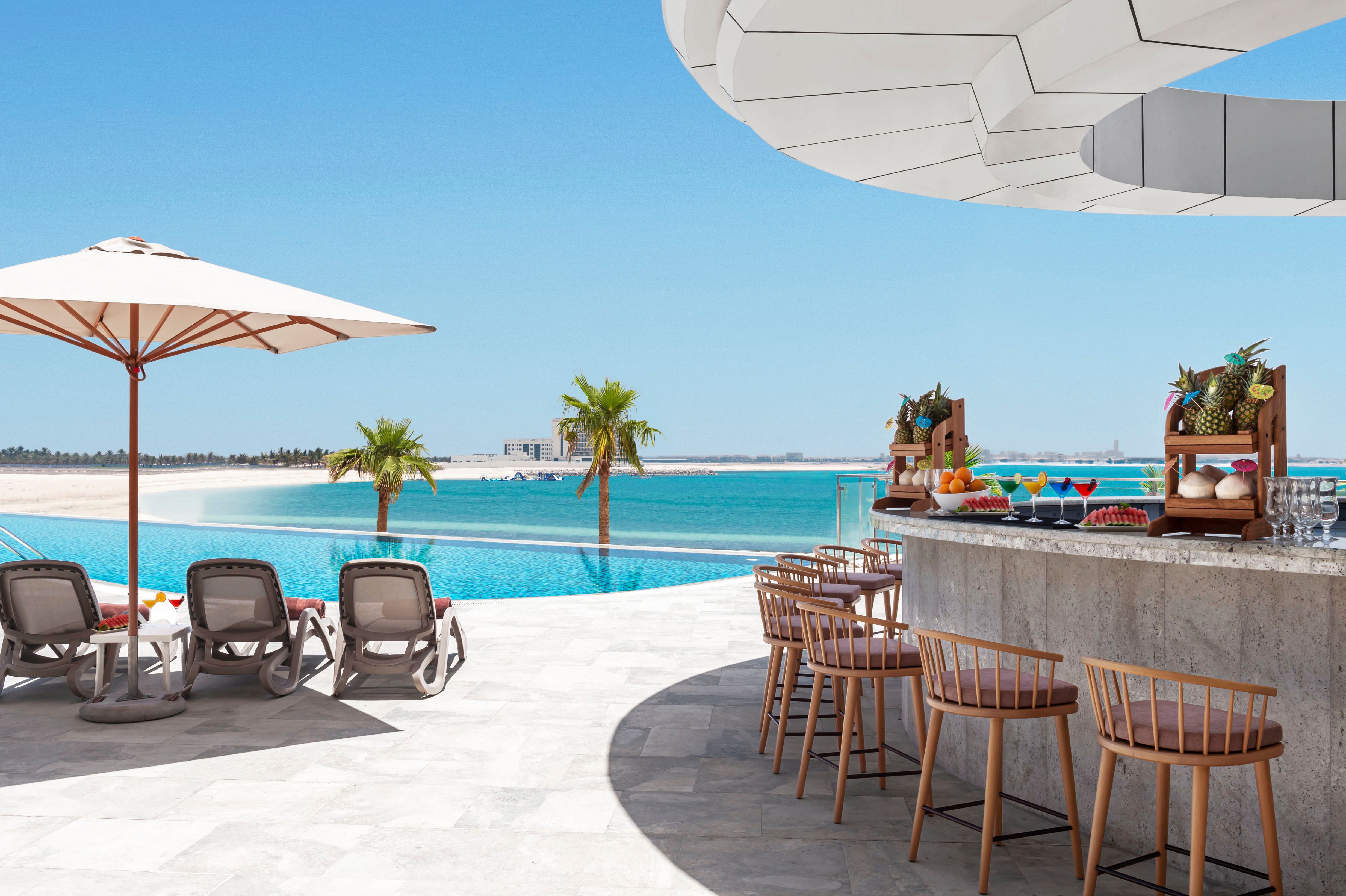 Pool Bar - H2O