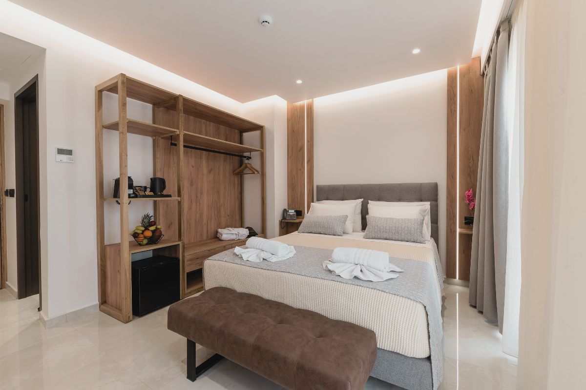 DOUBLE ROOM STANDARD WITH BALCONY OR WINDOW