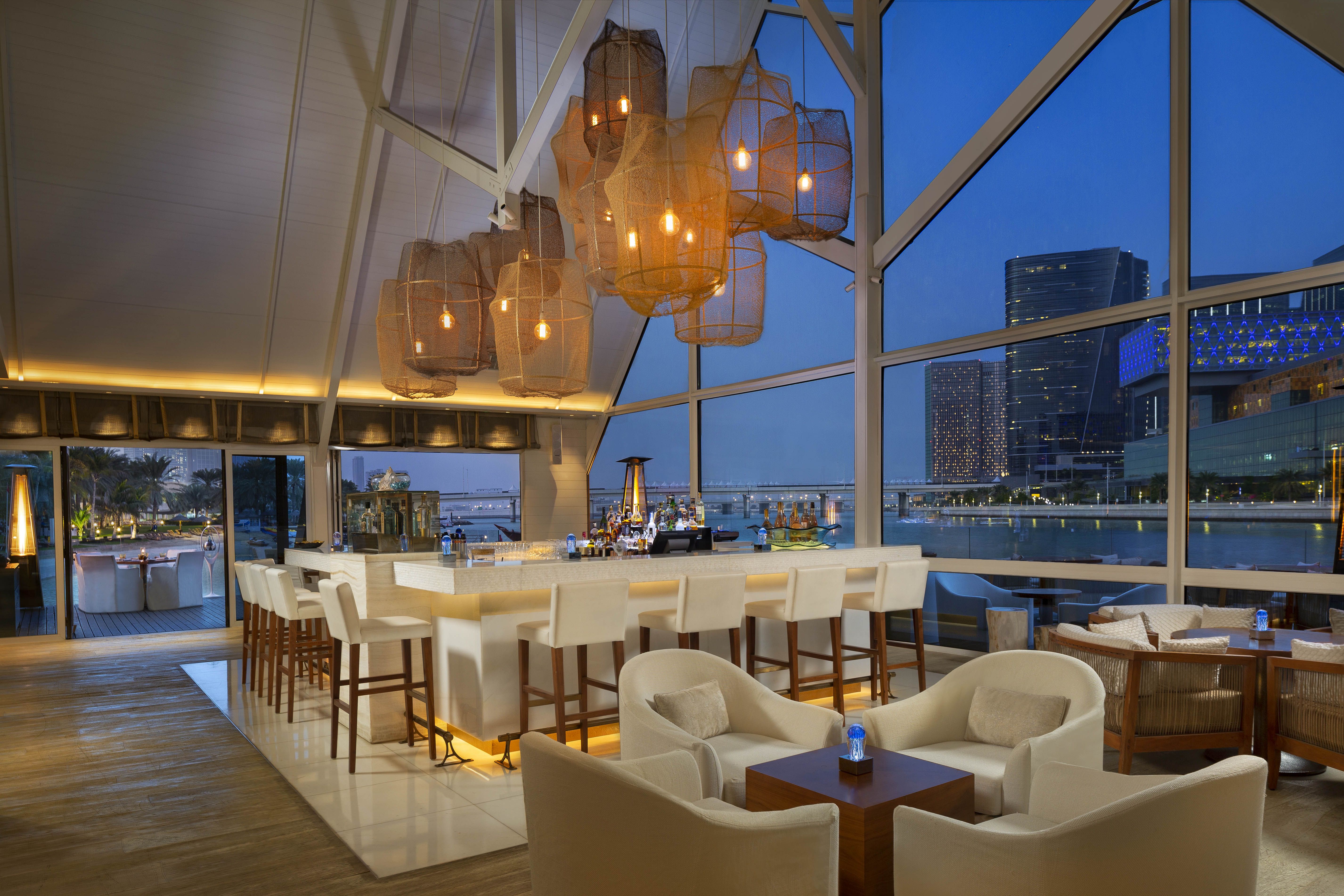 MAIN BAR