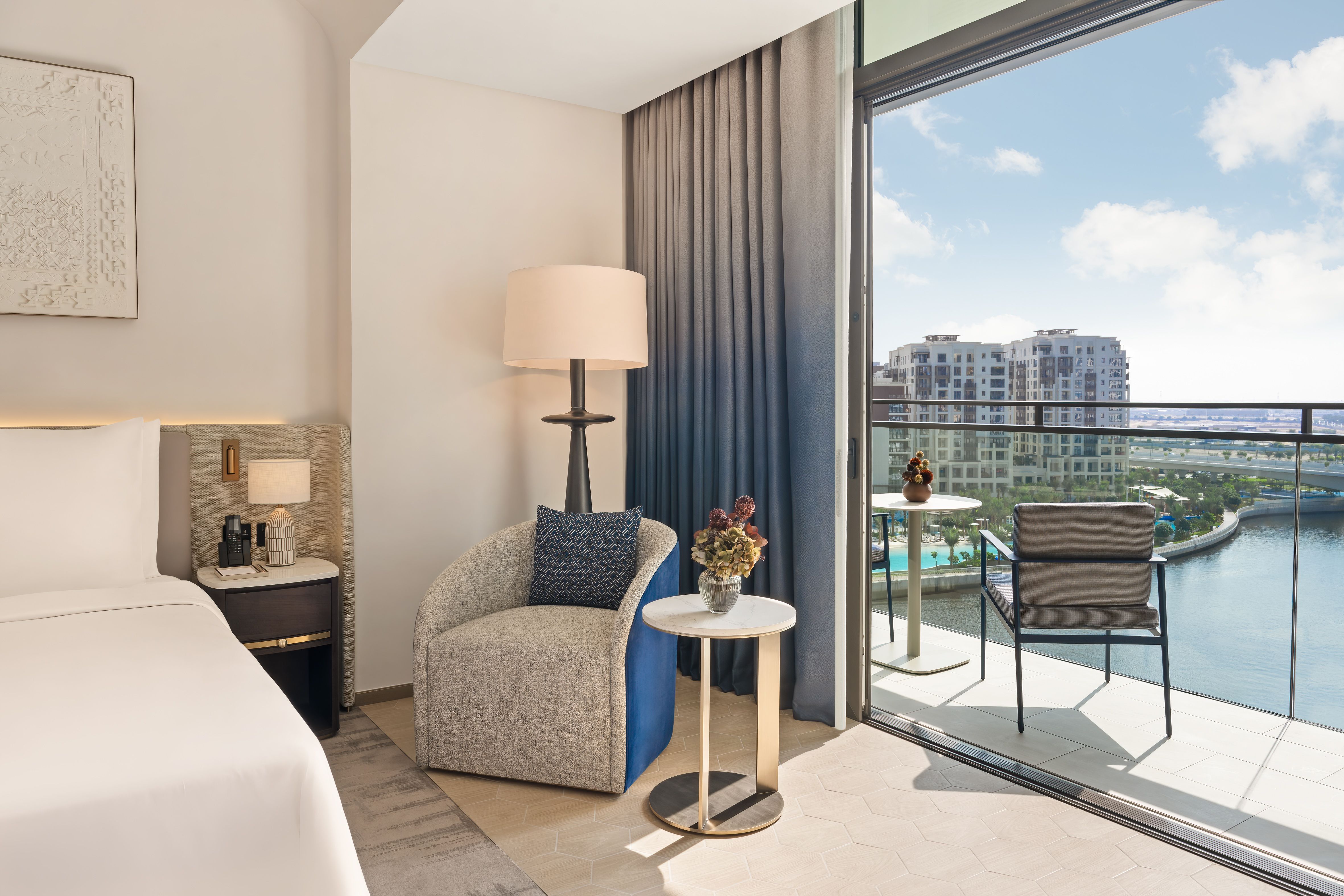 Deluxe Canal View Room King