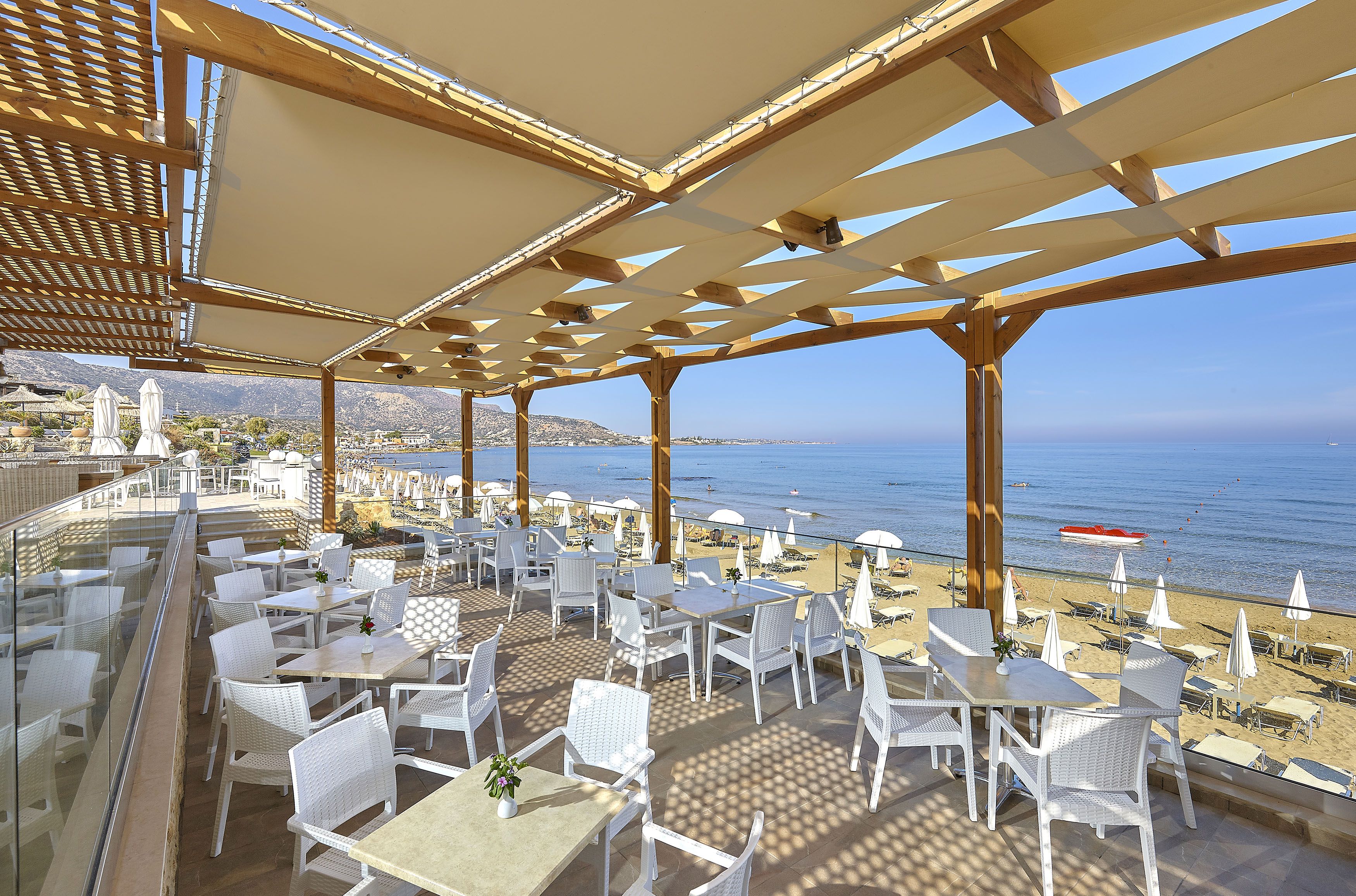 BEACH CLUB & RESTAURANT