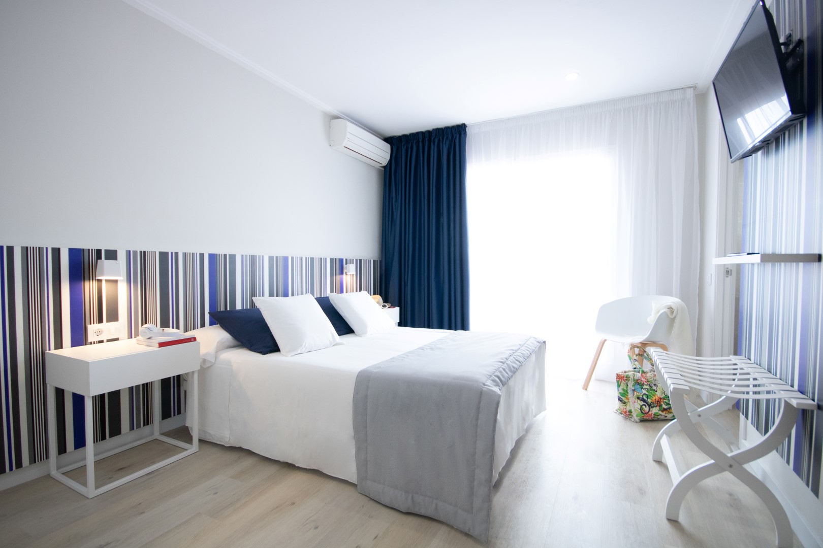 ROOM TRIPLE