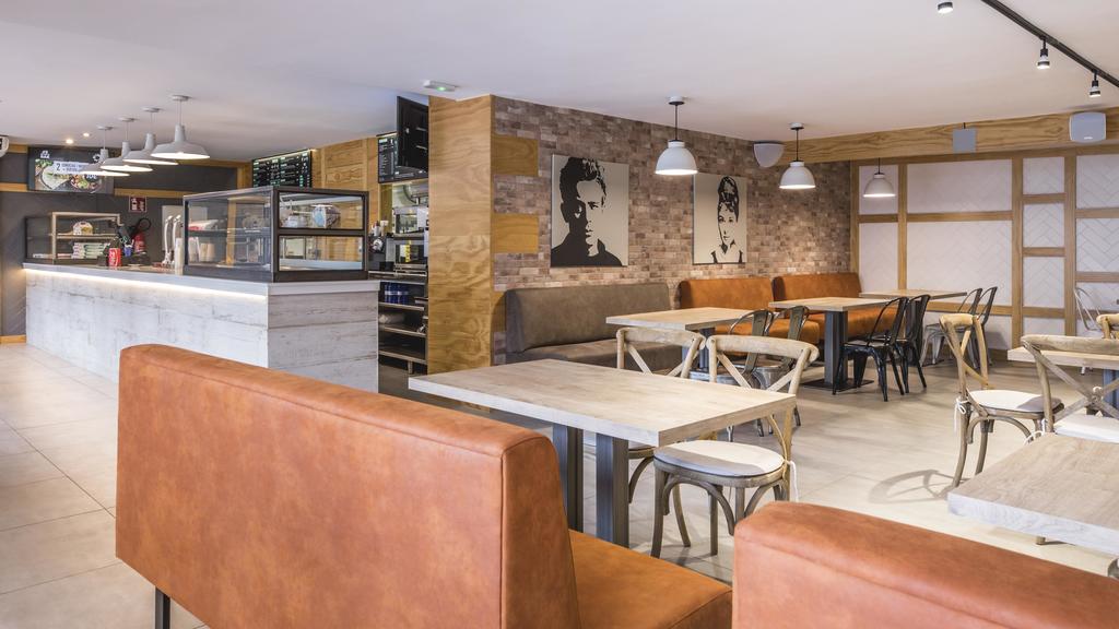 MAIN RESTAURANT