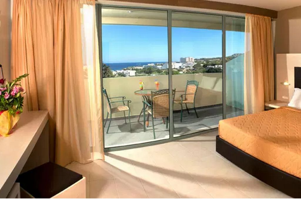 Family 2 Rooms Balcony or Terrace 