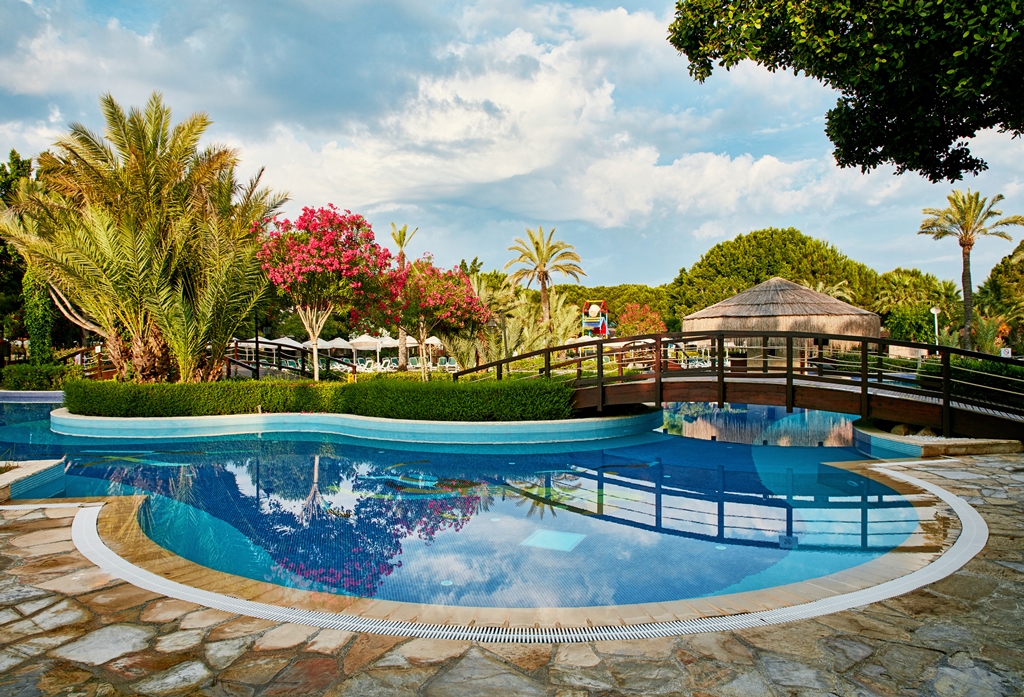 Piscina deschisă