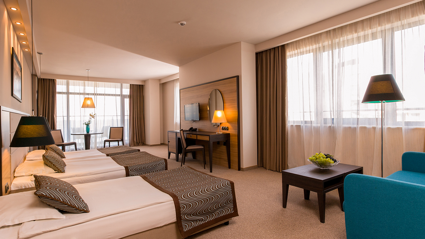 Twin Standard FamilyRoom (Balcony)