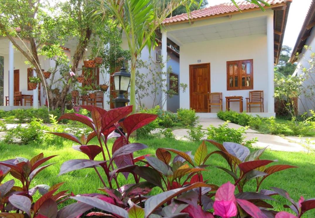 FAMILY BUNGALOW