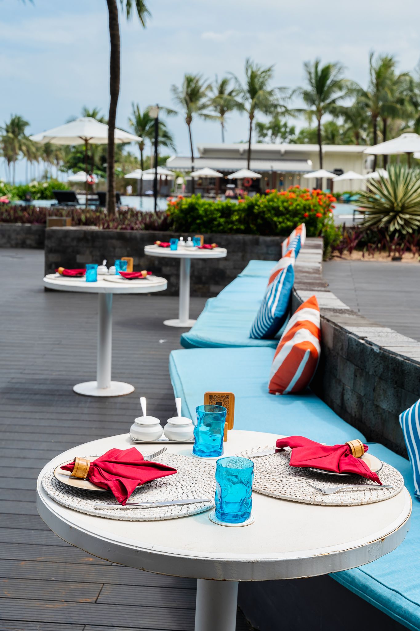 Ola Beach Club