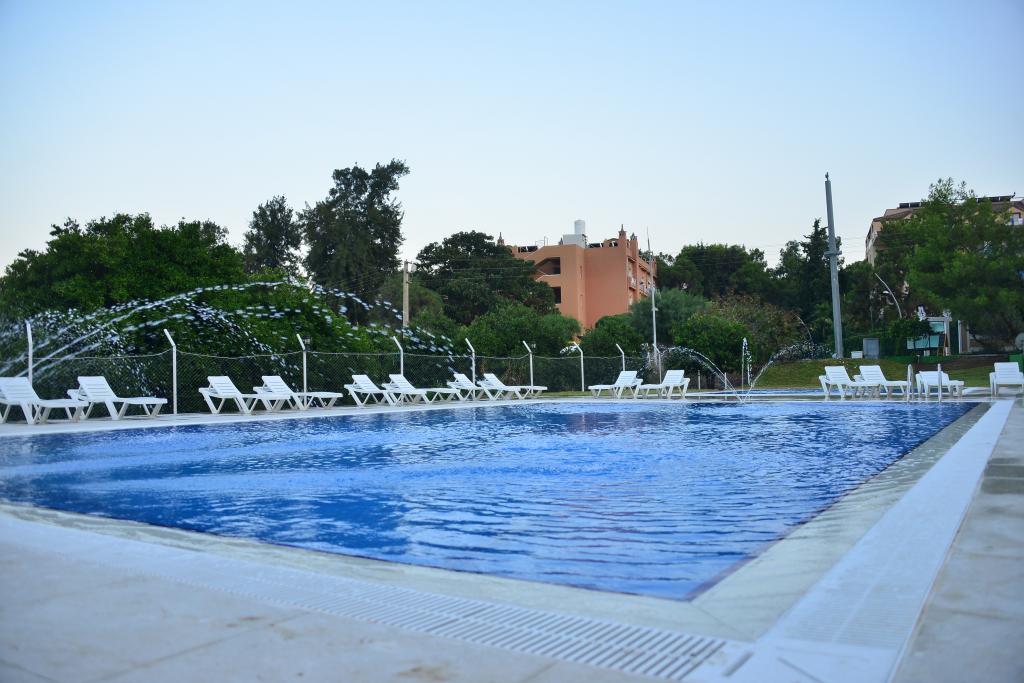 Piscina deschisă