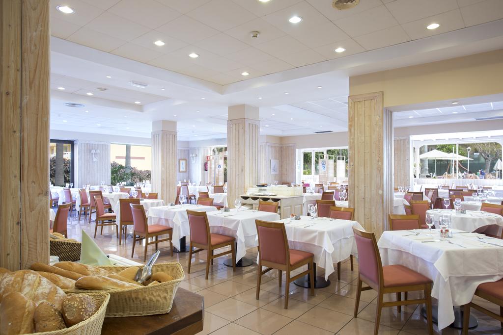 MAIN RESTAURANT