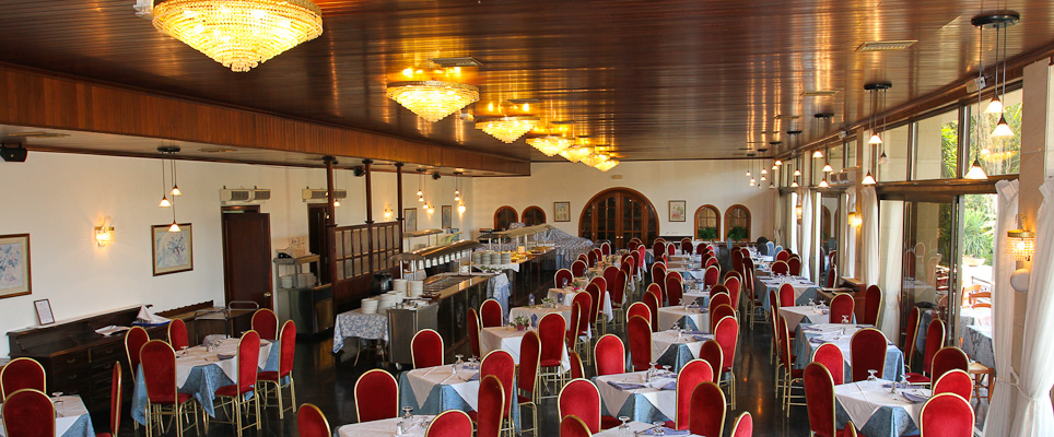 Corfu, Hotel Messonghi Beach, restaurant.jpg