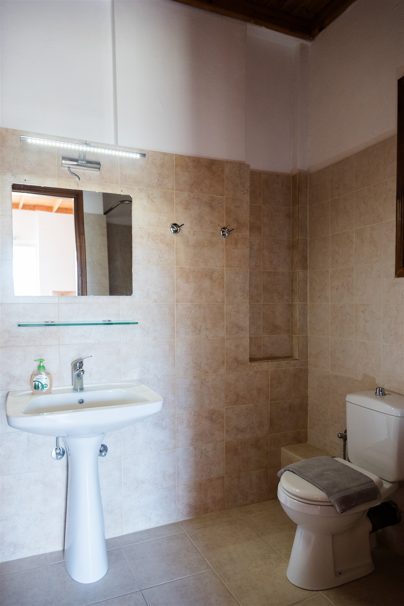 APARTMENT 2 BEDROOMS 4 PAX