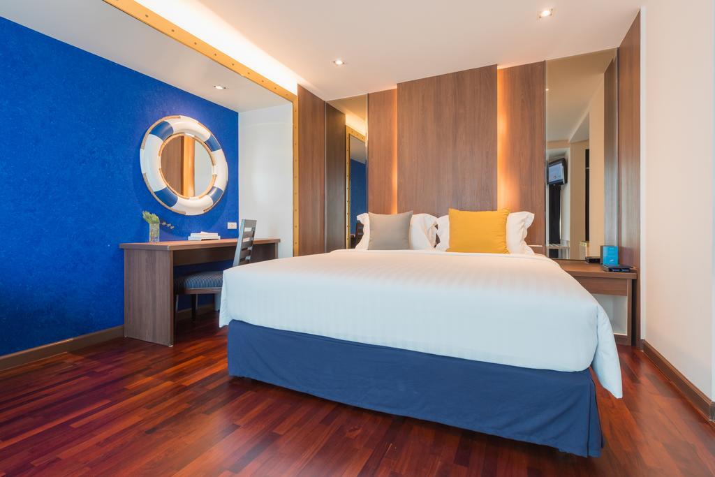 Sea View Mini Suite