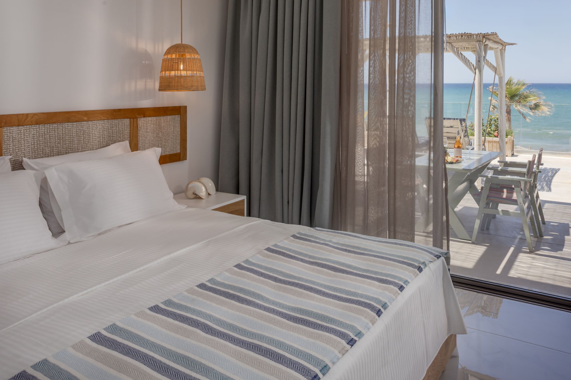LUXURY GRAND SUIT SEA VIEW TERRACE