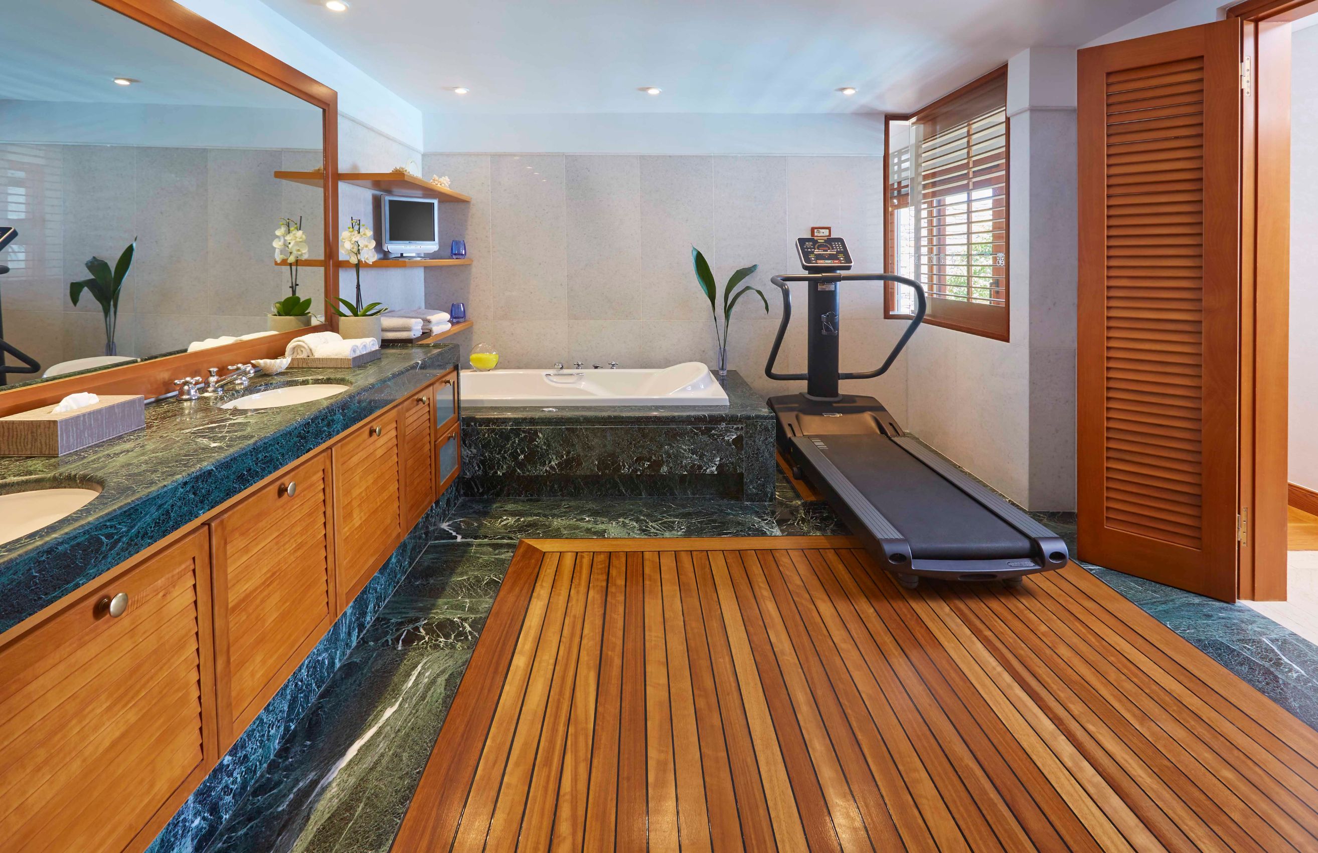 GRAND VILLA SEA VIEW PRIVATE HEATED* POOL