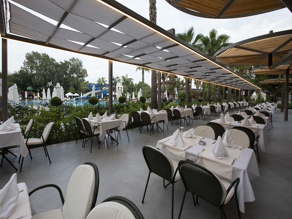 MAIN RESTAURANT