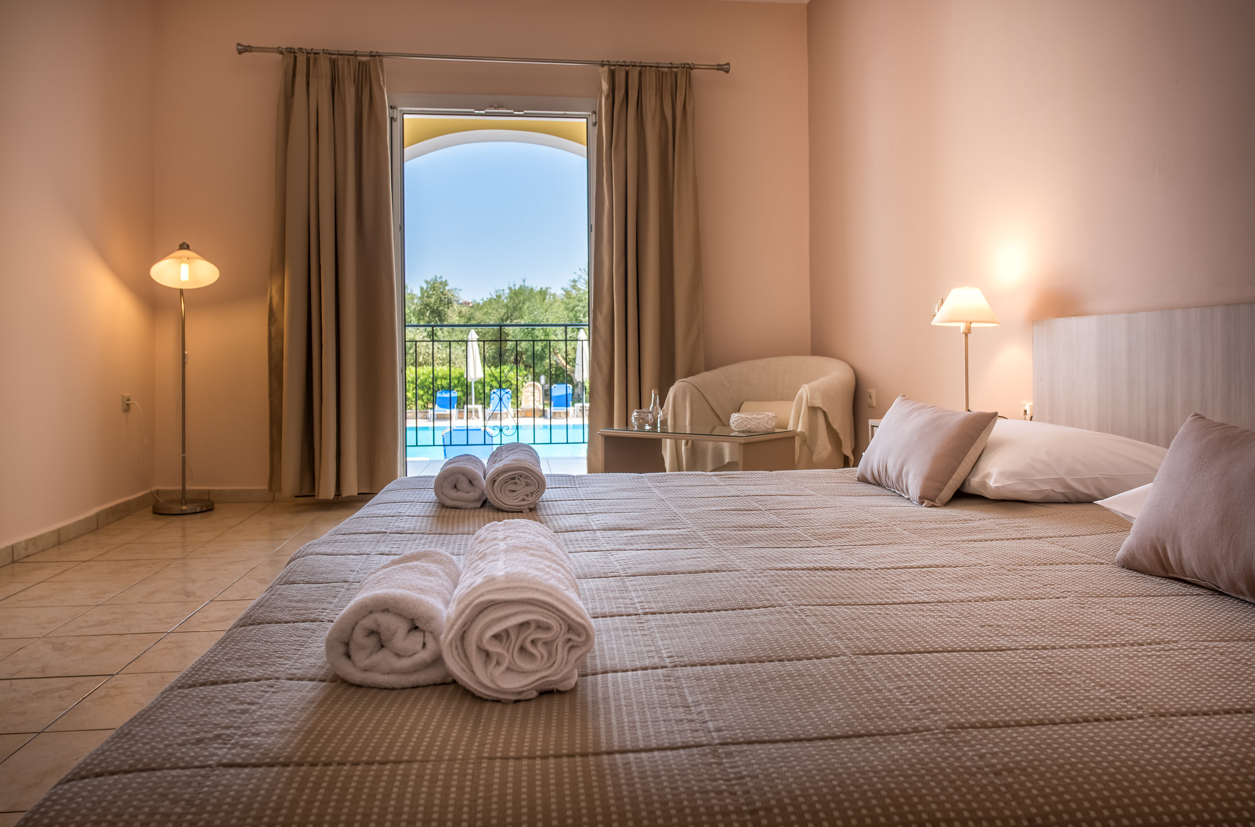 DOUBLE ROOM POOL VIEW