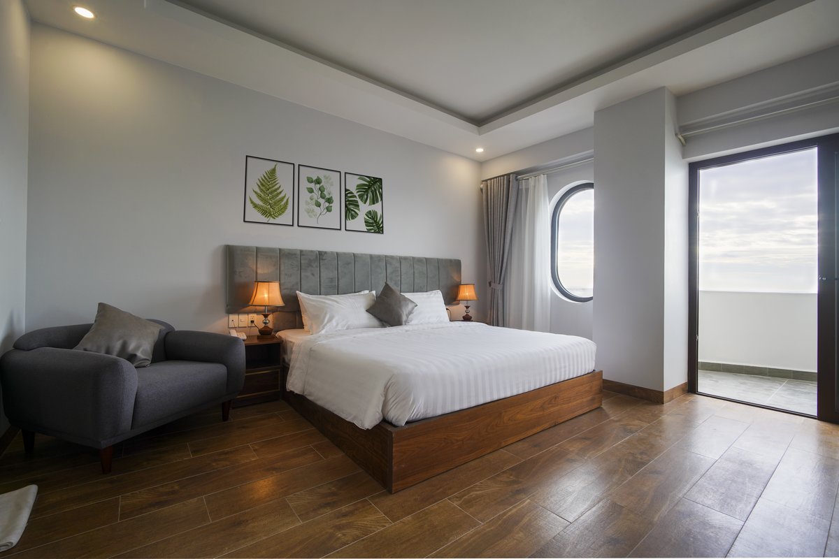 LUXURY KING SEAVIEW