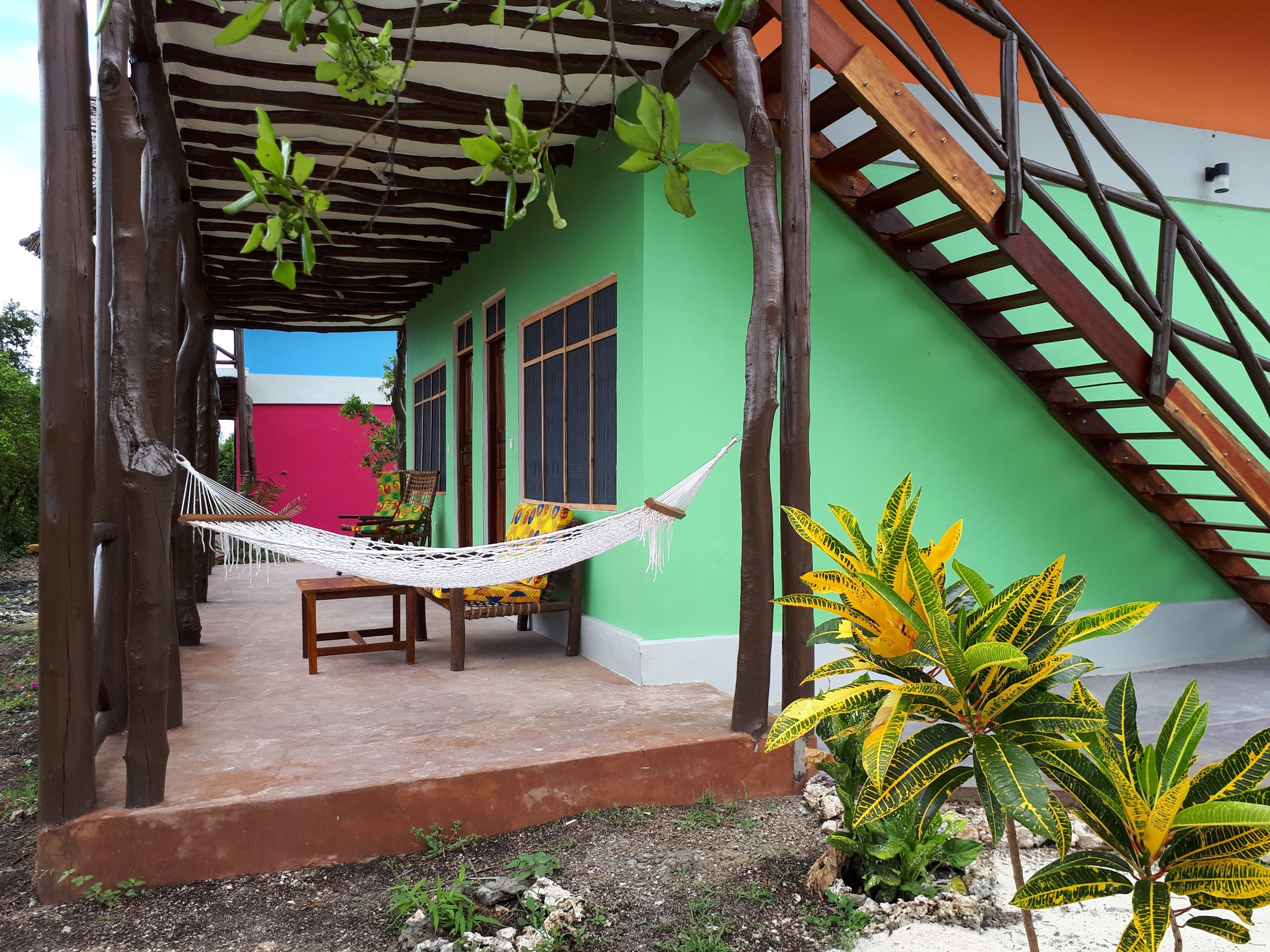 BUNGALOW ROOM