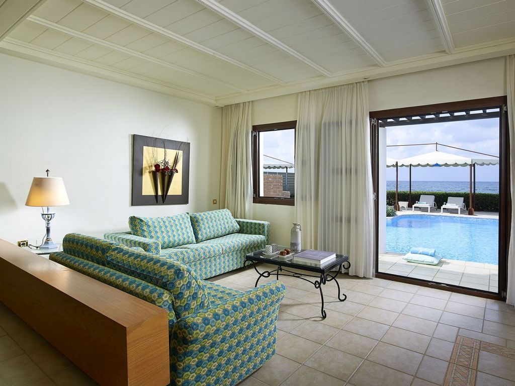 VIP Suite Seafront Private Pool