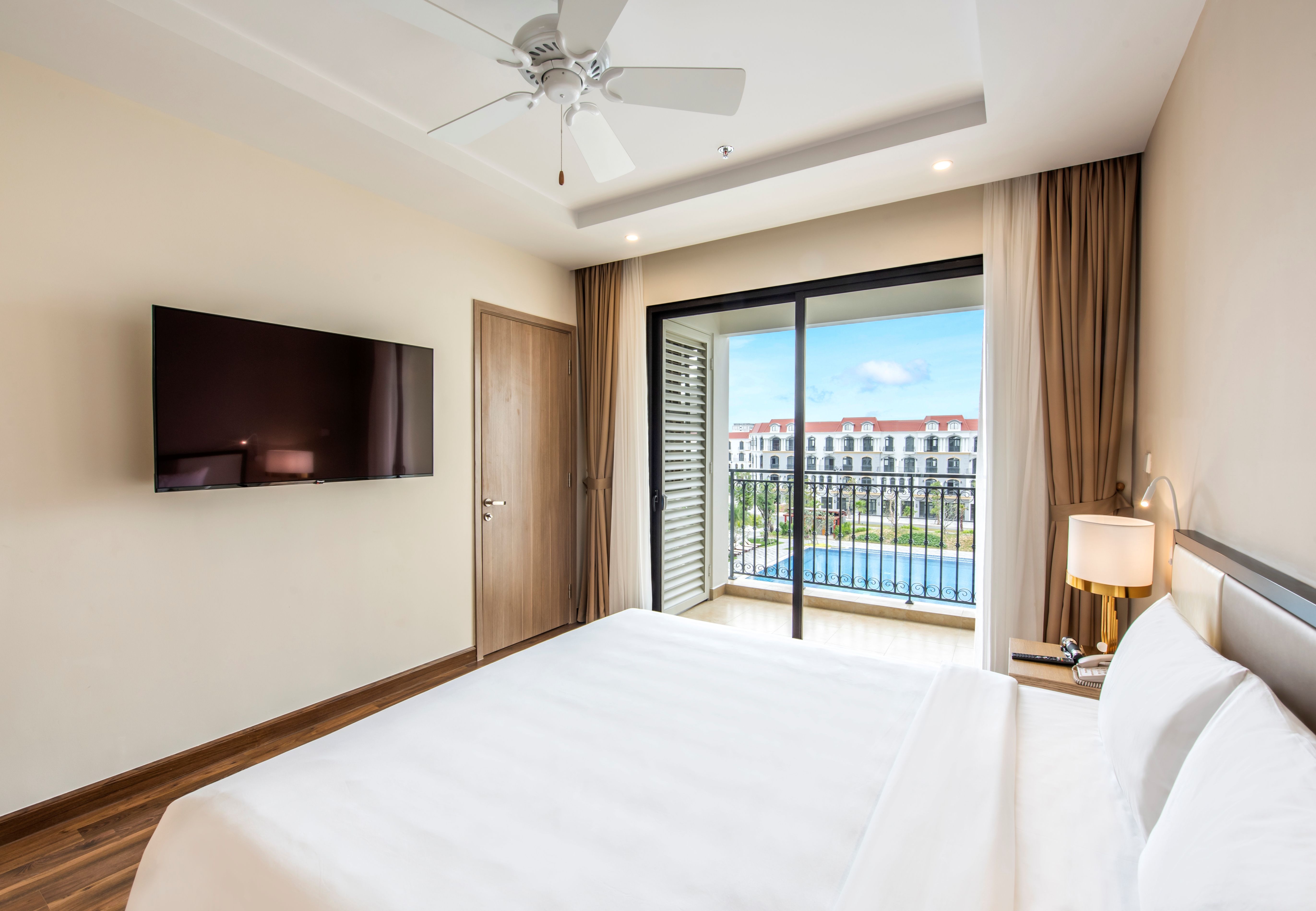 ROOM STANDARD
