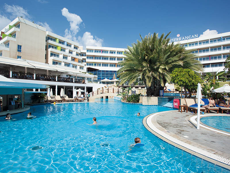 5 piscina.jpg