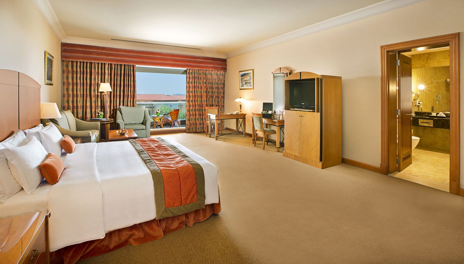SUPERIOR ROOM