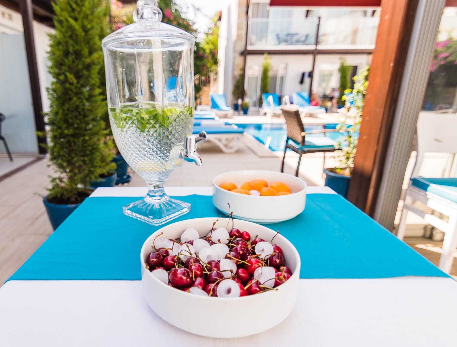 Cotton Boutique Breakfast Saloon