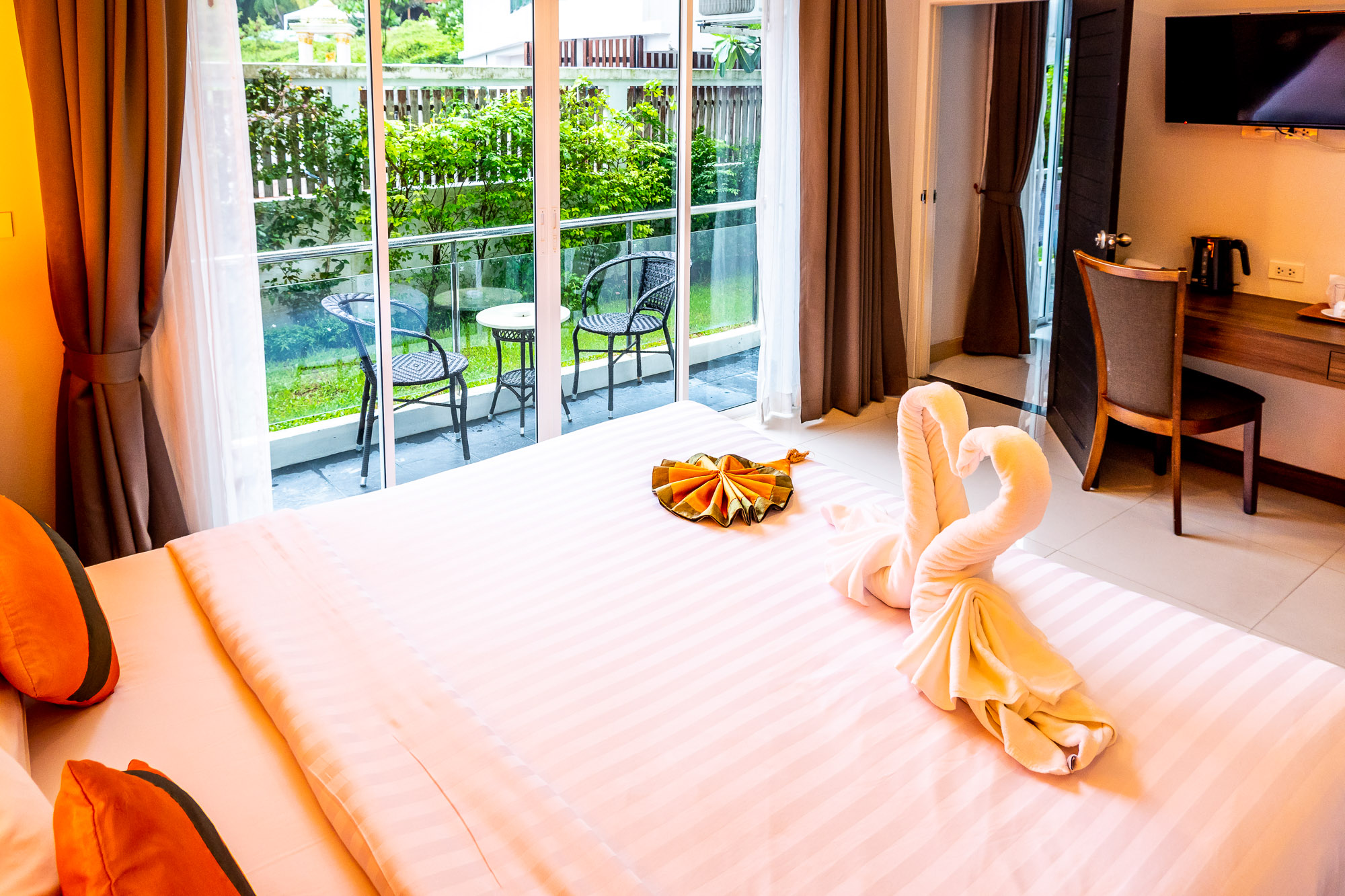 Deluxe Charming Room 
