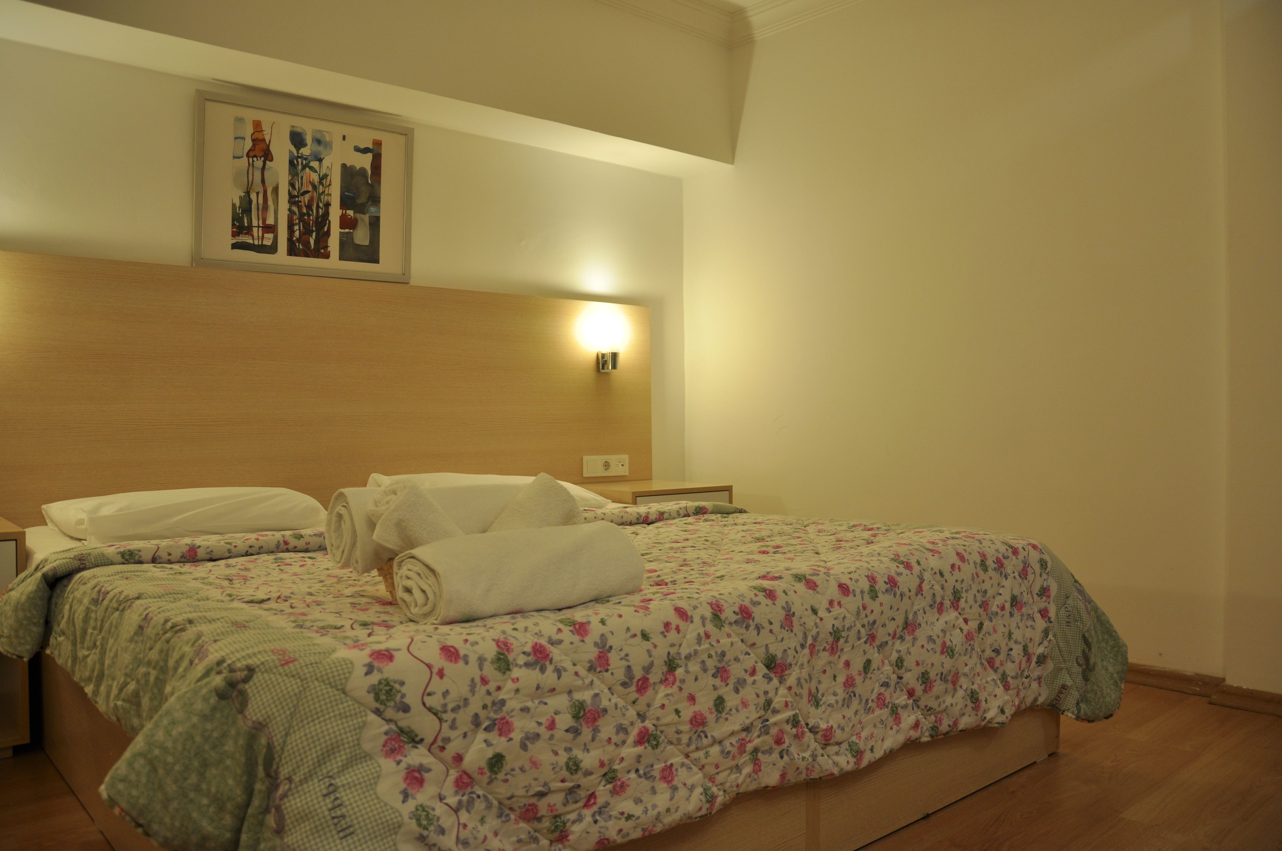 Economy Room