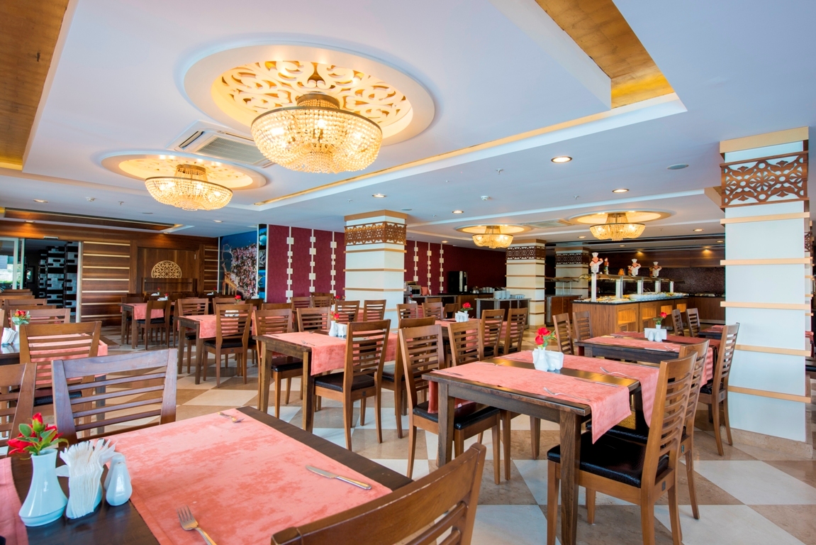 MAIN RESTAURANT