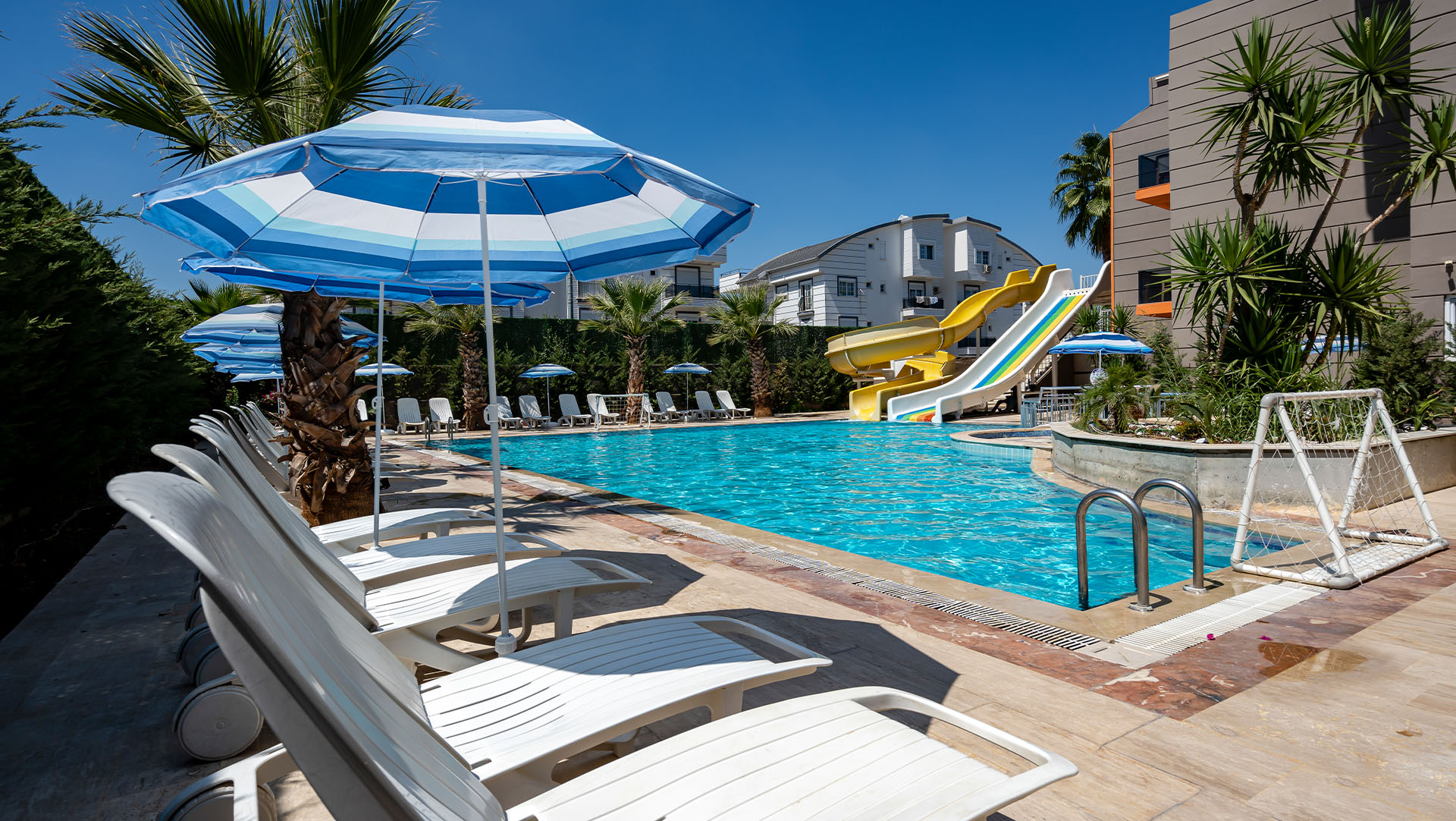 Piscina deschisă