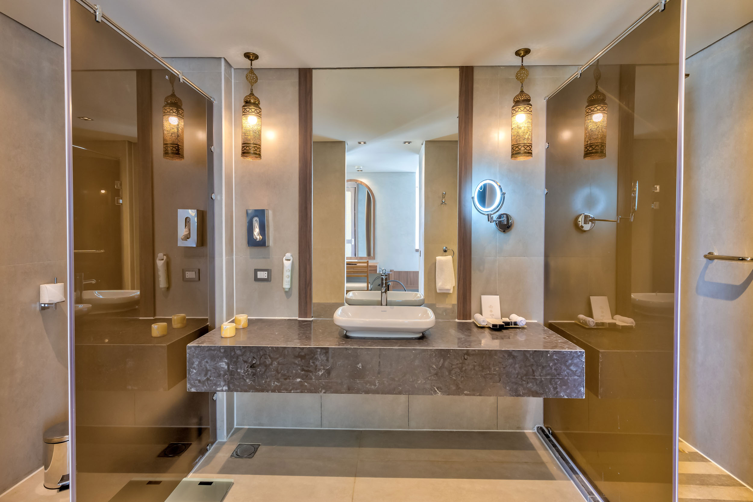 JUNIOR SUITE POOL OR SEA
